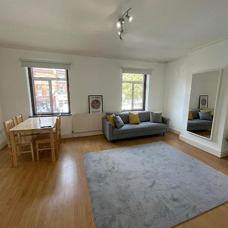 Amazing 3 Bedroom Flat Minutes From Tower Bridge 런던 외부 사진