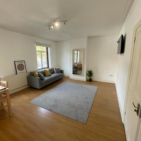 Amazing 3 Bedroom Flat Minutes From Tower Bridge 런던 외부 사진