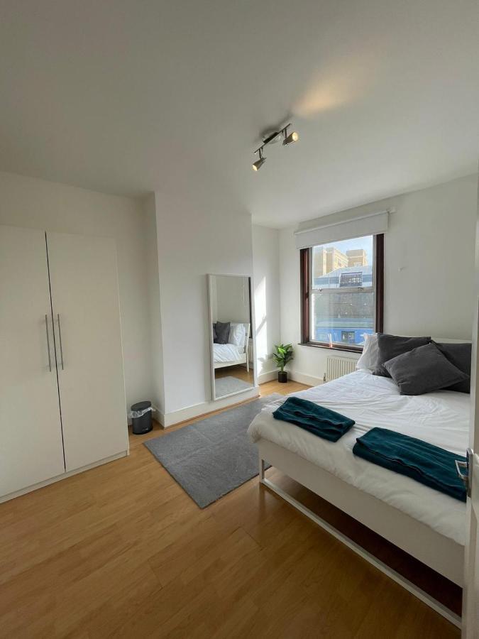 Amazing 3 Bedroom Flat Minutes From Tower Bridge 런던 외부 사진